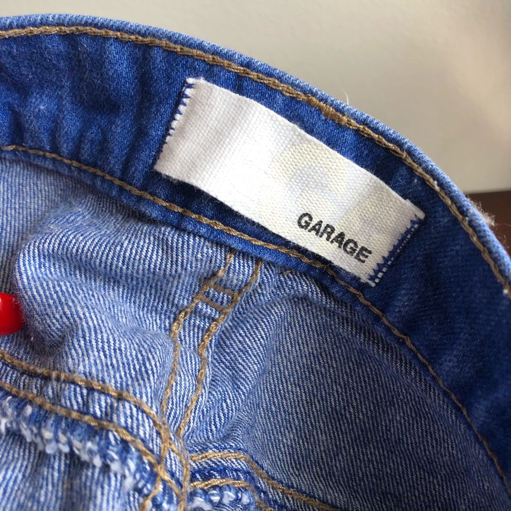 BLUE DENIM MID RISE SHORTS SIZE 7 - Picture 3 of 6